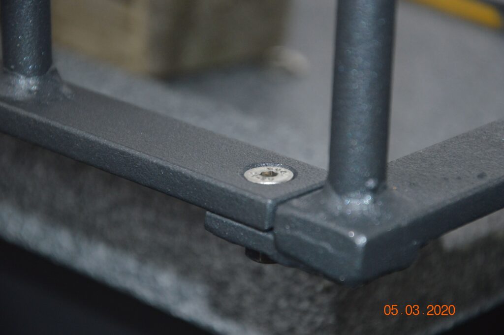 Balkon in Rauenthal mit pulverlackbeschichtetem Geländer